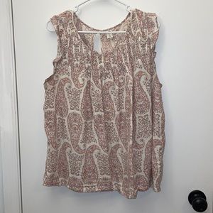 Adorable sleeveless paisley peasant top